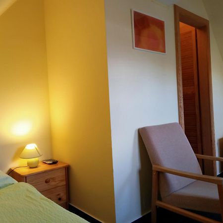 Hotel U Zeleneho Stromu - Zum Gruenen Baum Hřensko Екстериор снимка
